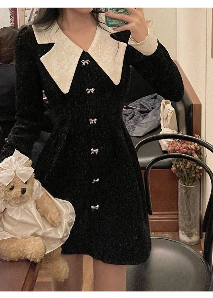 Chic Black &amp; White Mini Dress