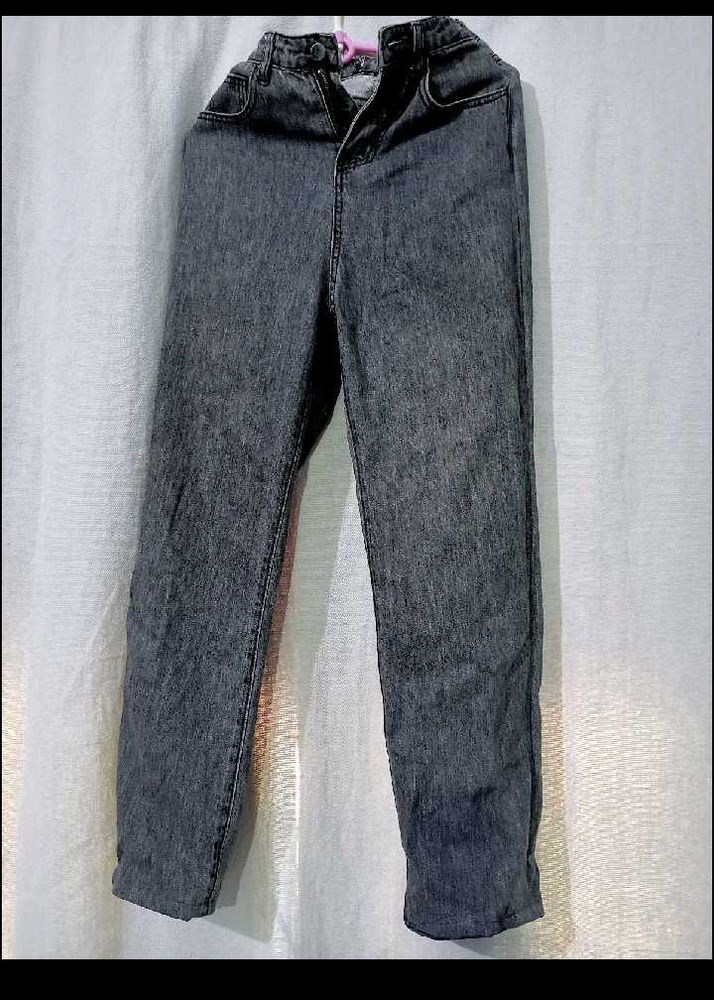 Straight Jeans