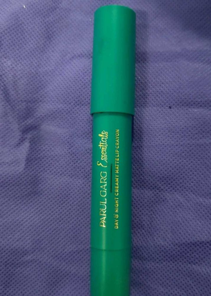 Parul Garg Lip Crayon 62iconic