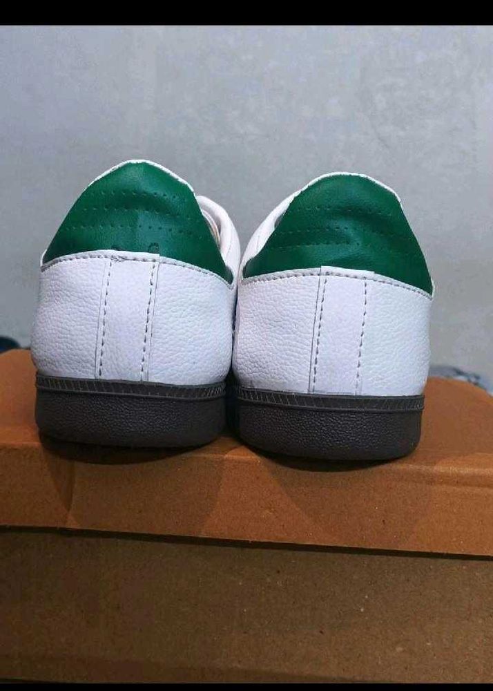Stylish White &amp; Green Sneakers