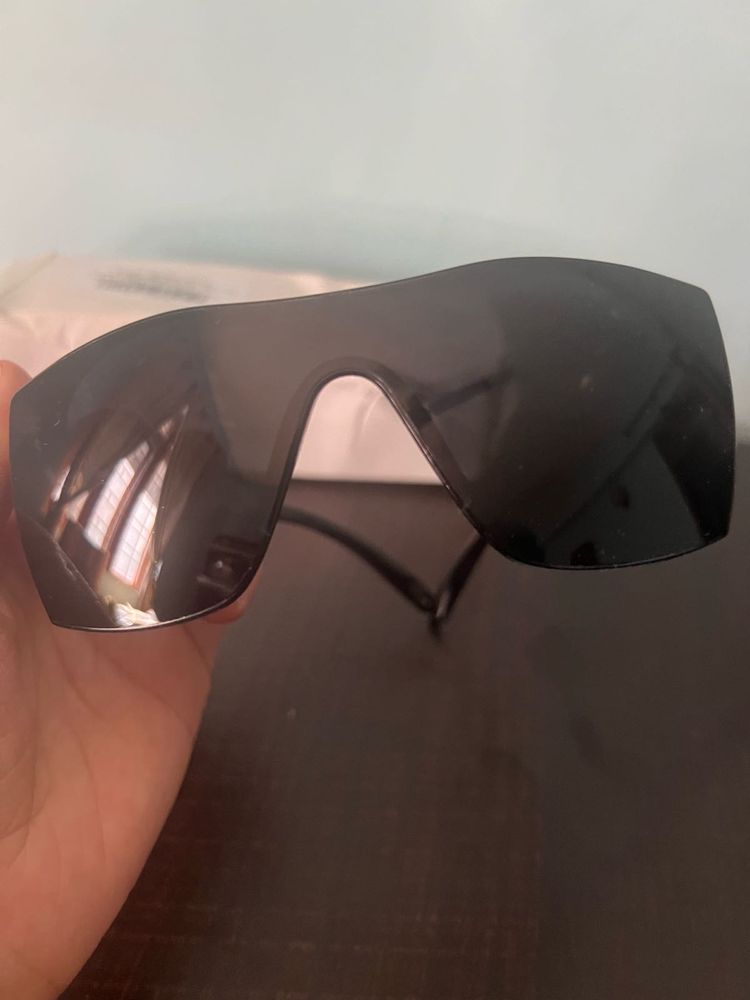 Sleek Black Sunglasses