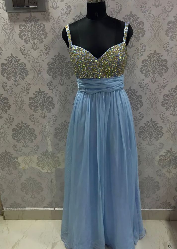 Elegant Embellished Evening Gown💎💖🦋