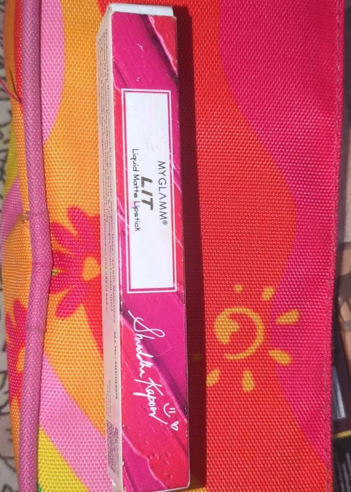 MyGlamm LIT Liquid Lipstick