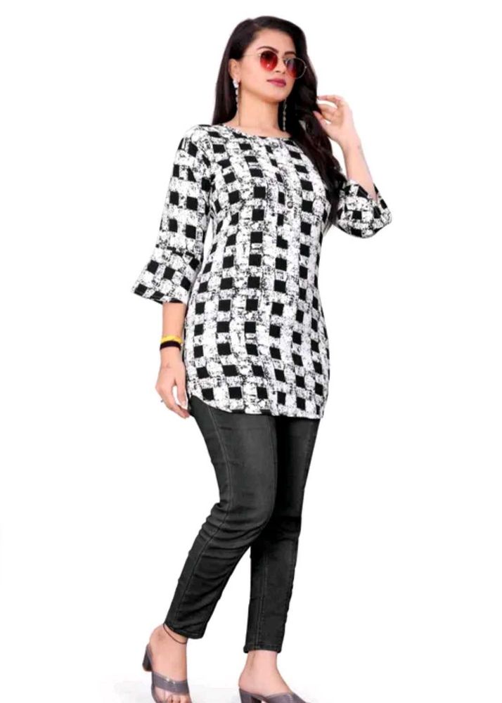 Stylish Black &amp; White Tunic