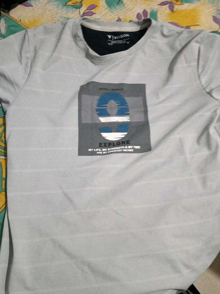 T-shirts Of Vinson