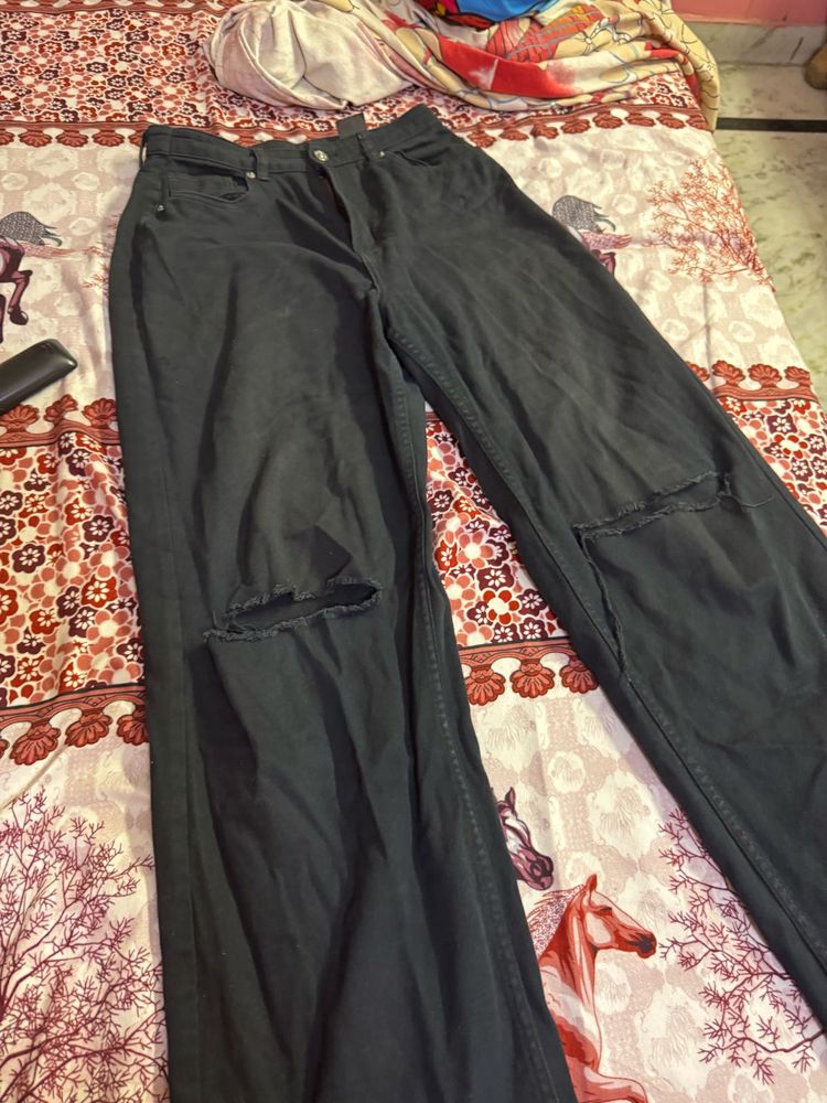 Beautiful black Rugged Jeans