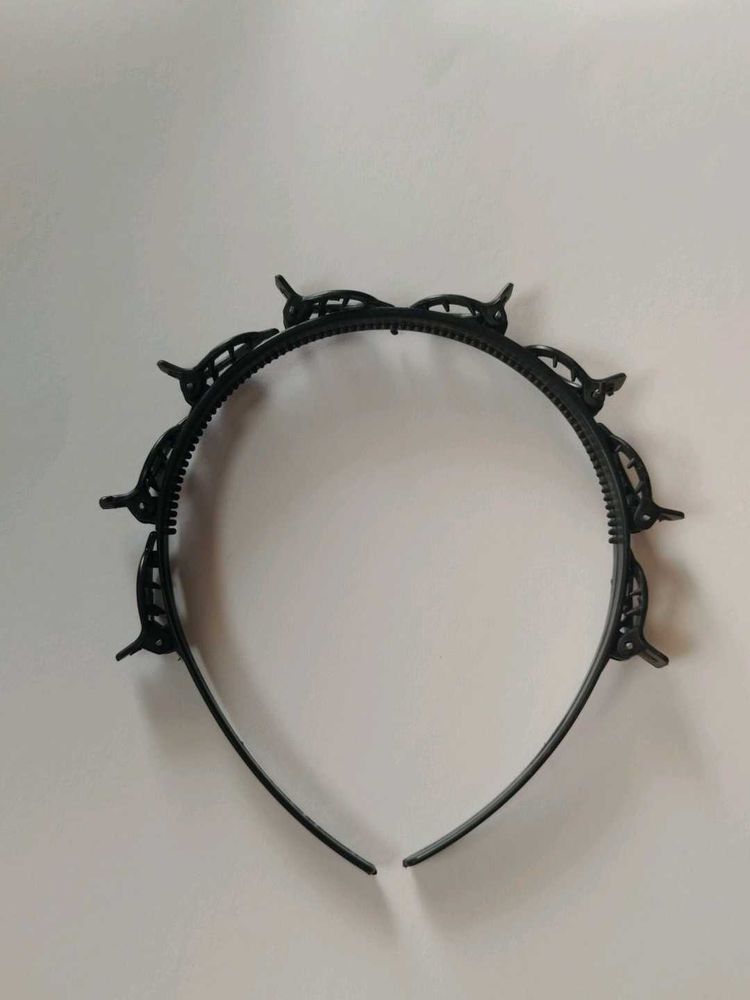 Trending Hair Band With Clips...