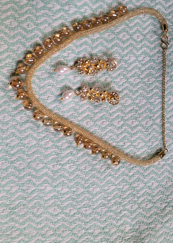 Necklace Chain And Two Piece Earings Set