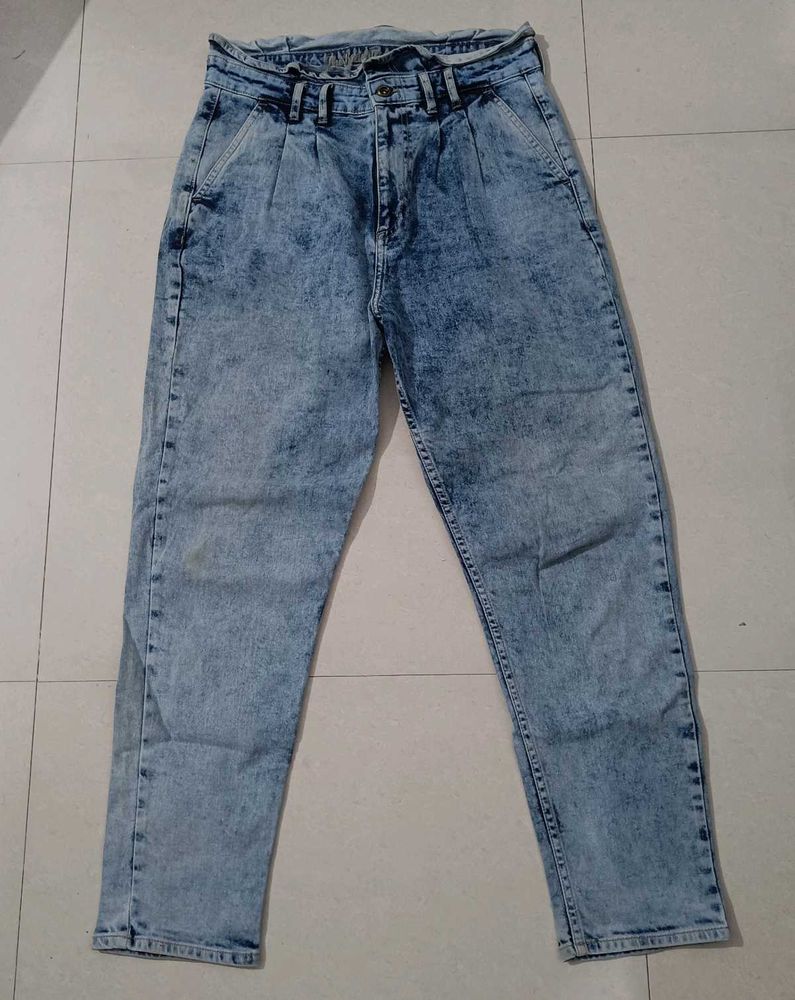 Boyfriend Fit High-Rise Jeans