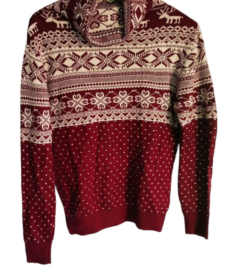 Stylish Woolen Sweater for Winter – Maroon &amp; White