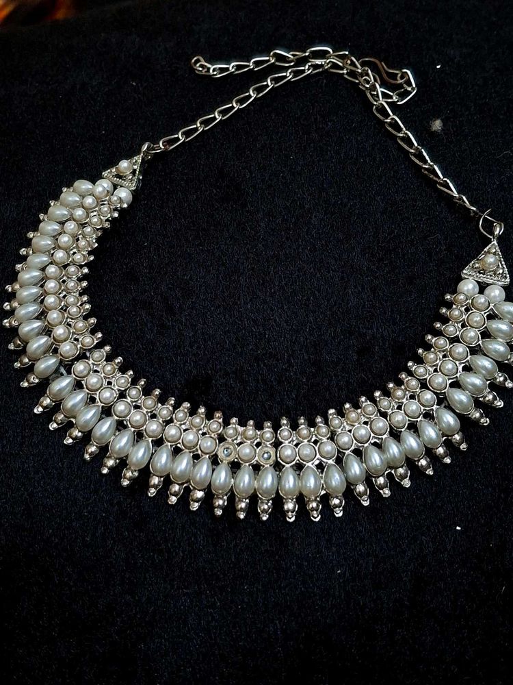 Pearl And Silver Colour Short Necklace 🥰🎀✨️