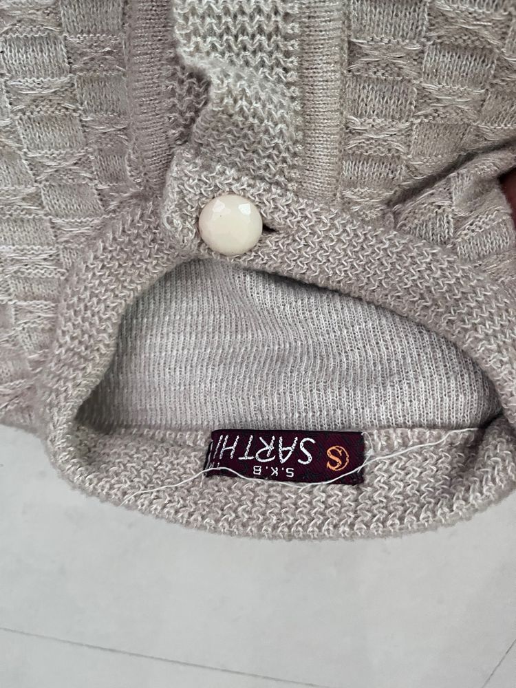 SKB SARTHI WOOLEN TOP