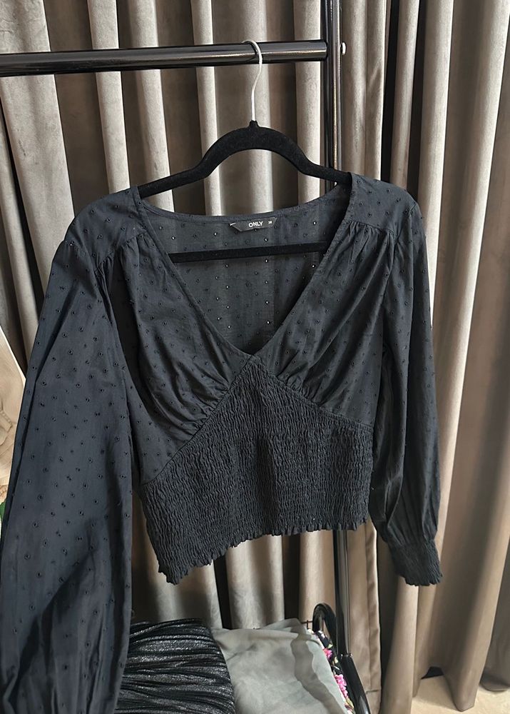 ONLY Cute Black Crop Top with sleeves | L size