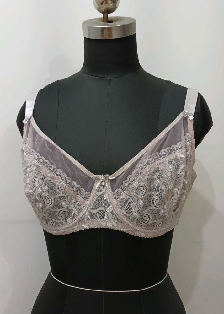Underwired Lace Bra..38E