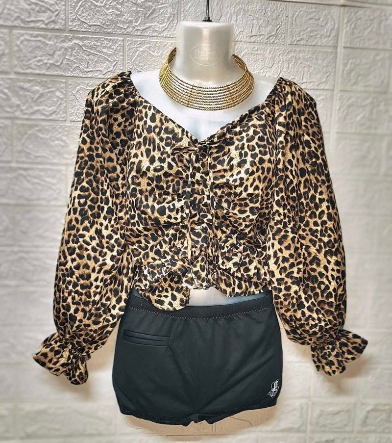 🐆 Cheetah Print Top Free Size
