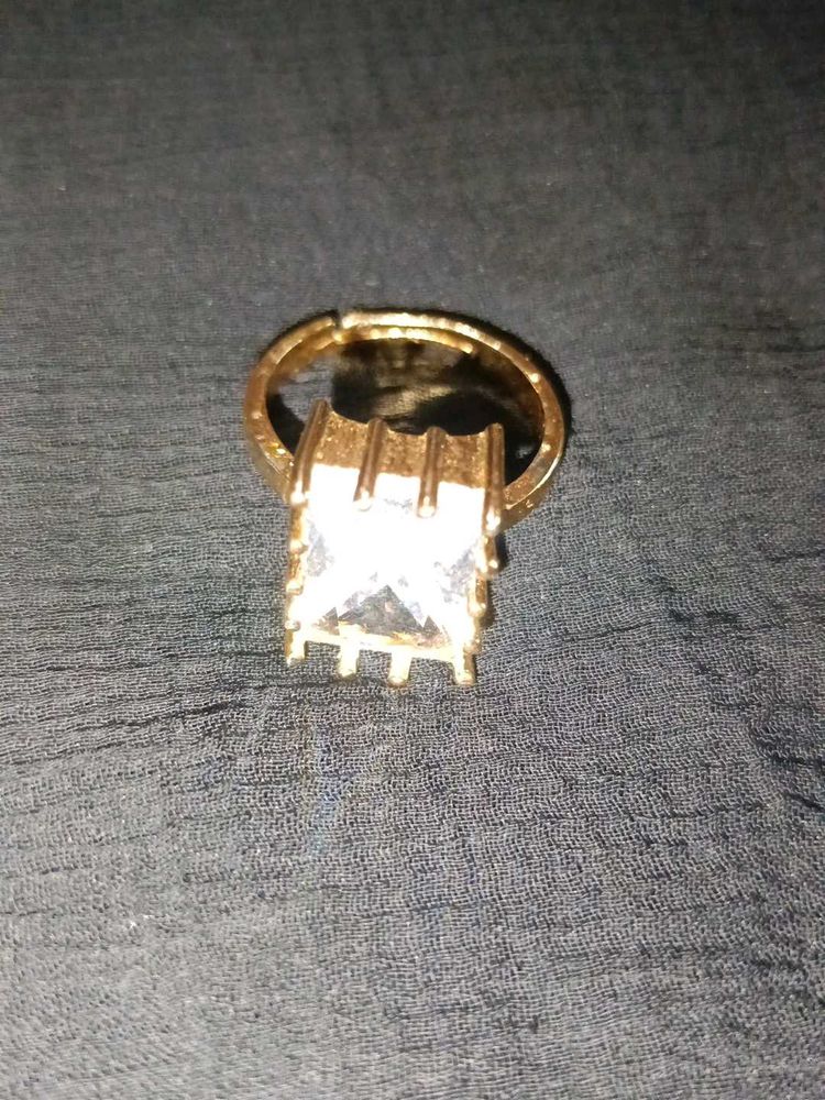 Elegant Gold Ring