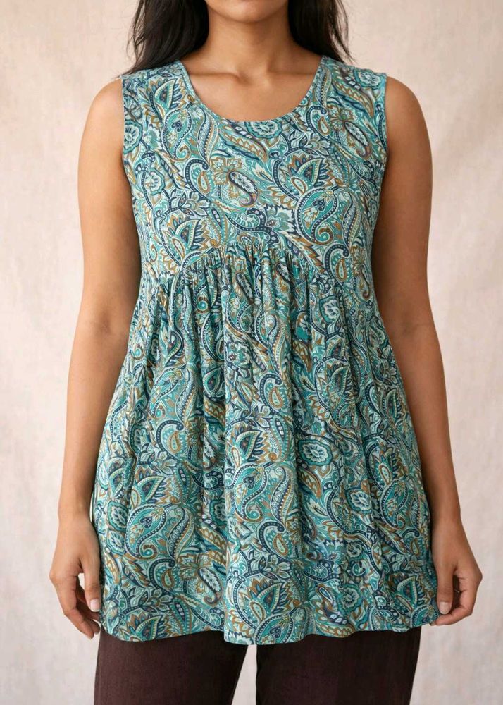 Paisley Print Sleeveless turtoise short kurti