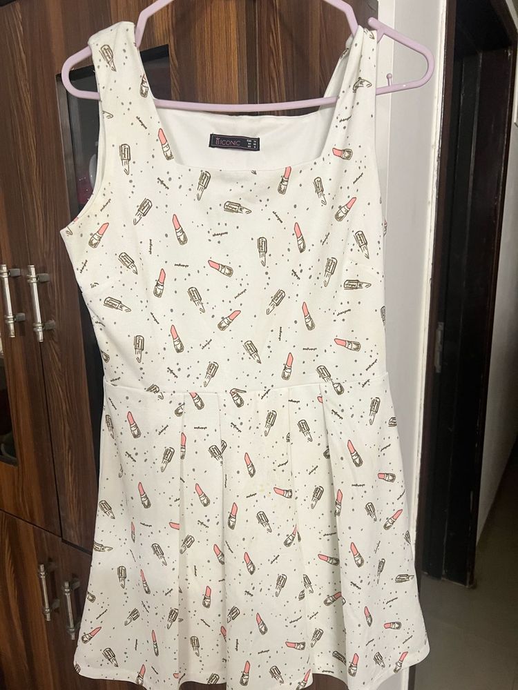 iconic Lipstick Print Dress