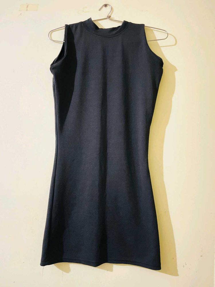 Sleeveless Black Dress
