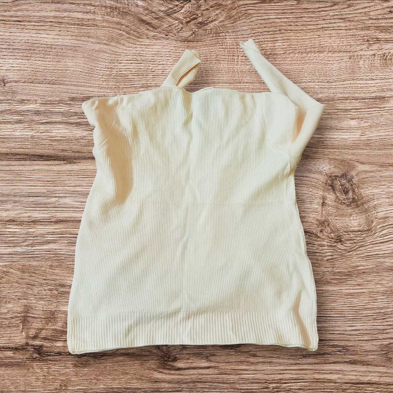 Free Gift Available New Woolen Top