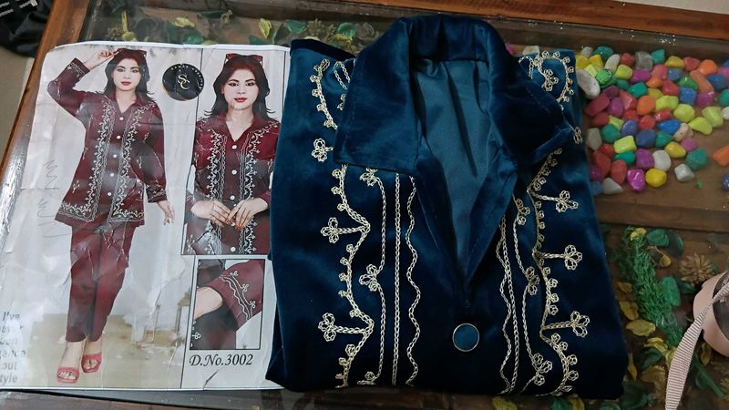 Velvet embroidered cord set S to M