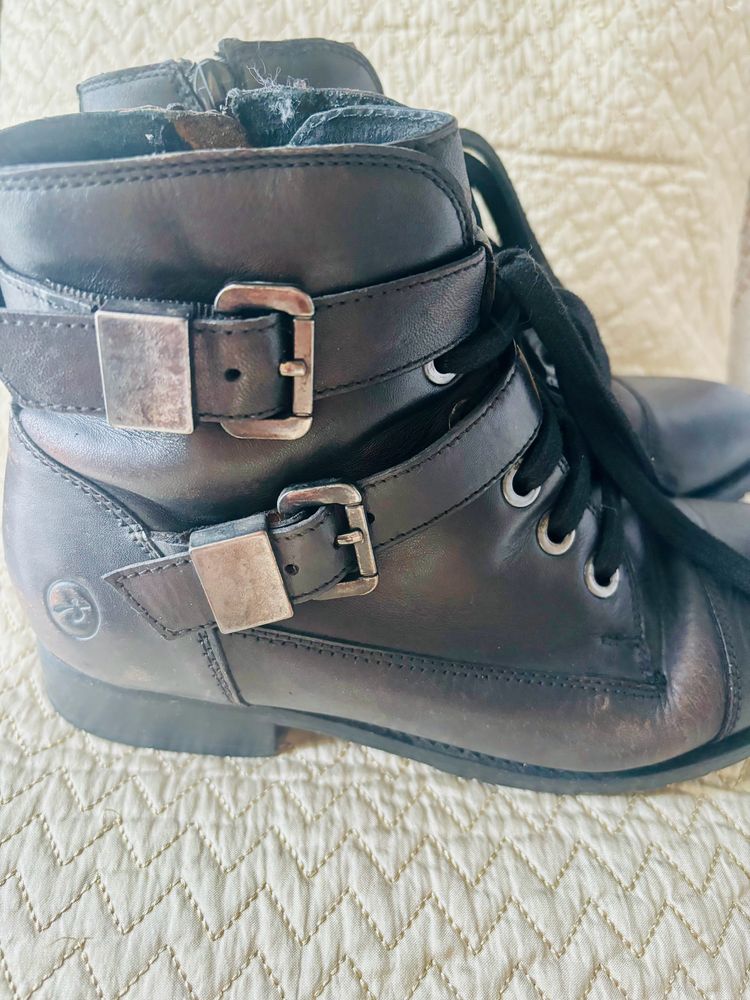 Sale‼️Ankle Boots That Goes With Everything