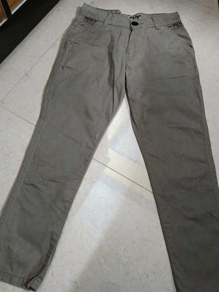 Boy&#39;s Grey Pants