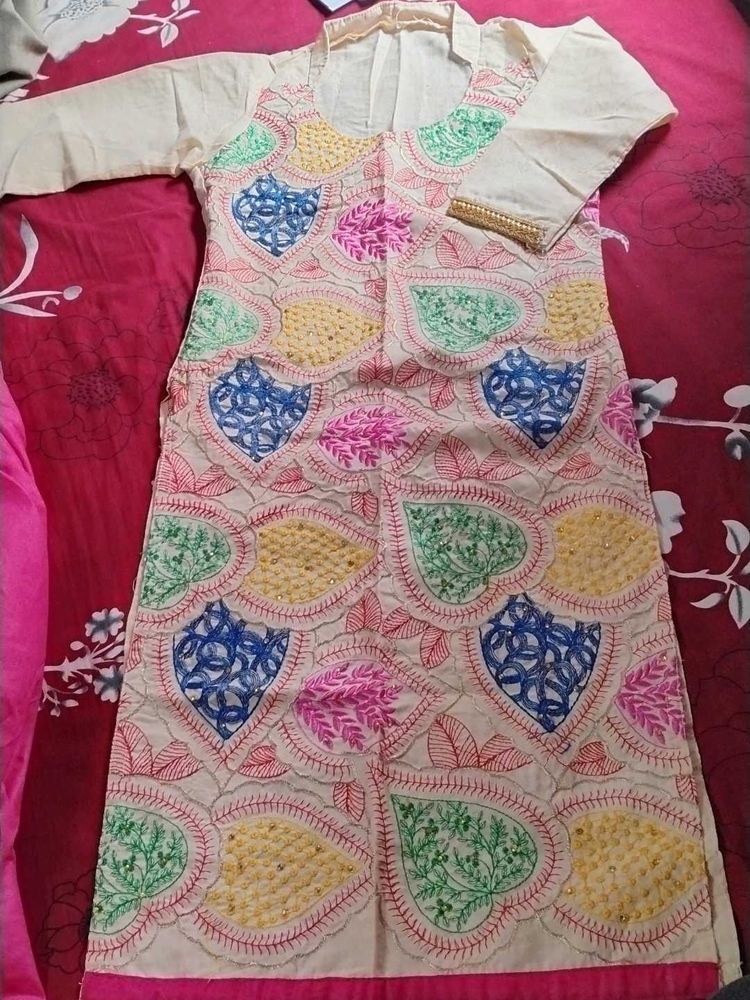 New pure cotton Embroidered Kurti pant set -M size