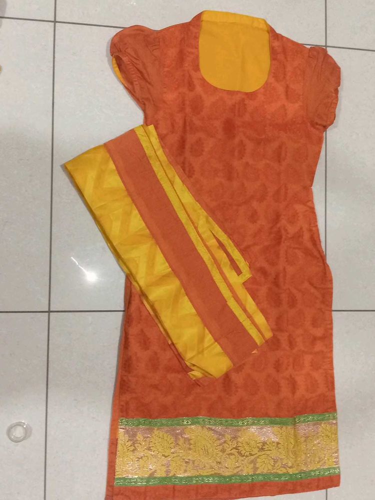 Hand Stiched Kurta With Dupatta