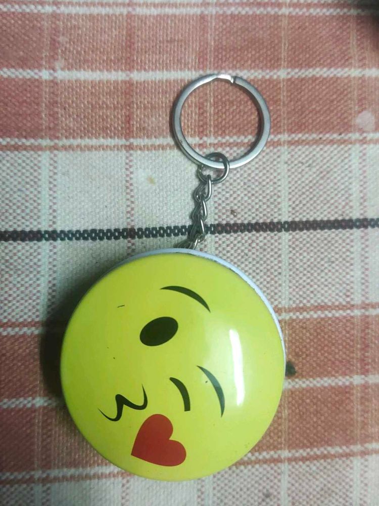 Emoji Kiss Keychain