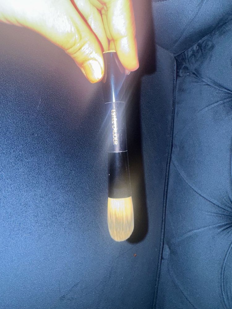 Clearance Sale: Estee Lauder Make Up Brush