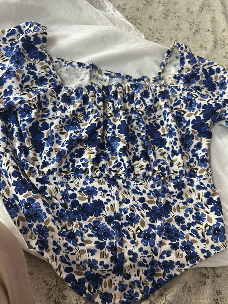 Floral Print Top Size Small To Medium
