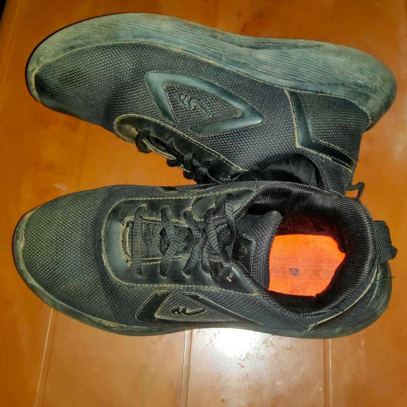 Peak Running Shoes - Good Condition