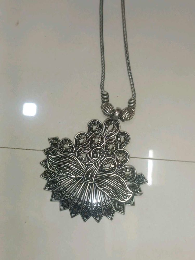 Peacock Pendant Necklace and earrings
