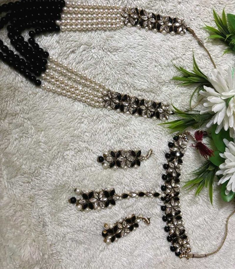 Elegant Black &amp; Pearl Jewelry Set