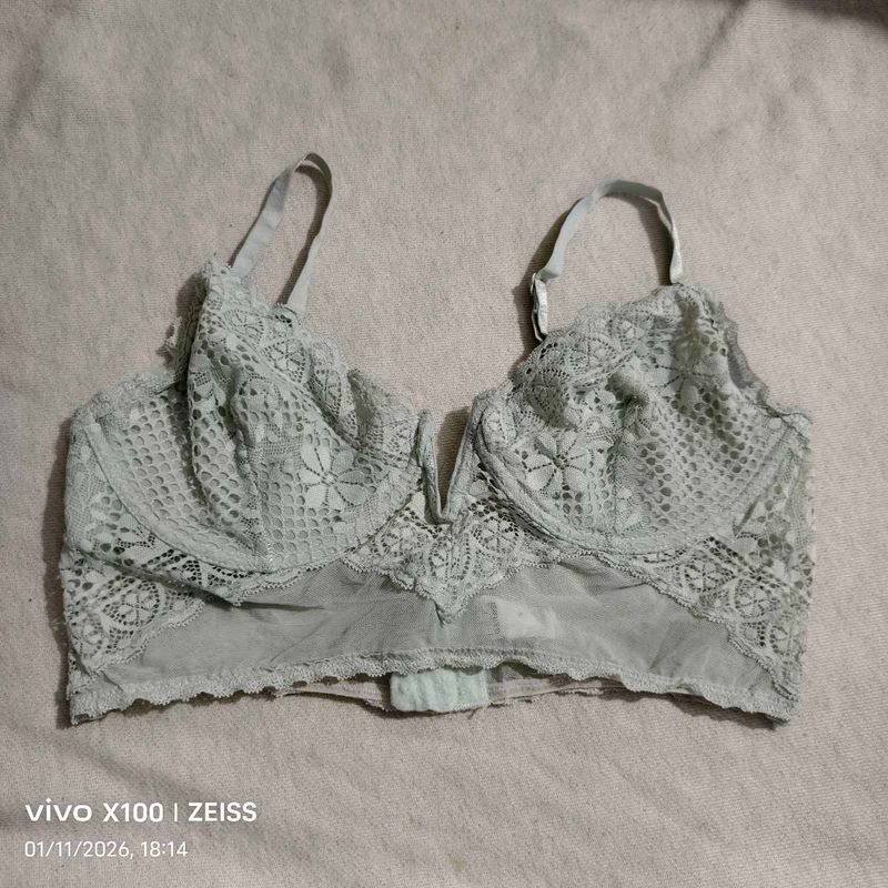 9111. Lace Detail Bralette