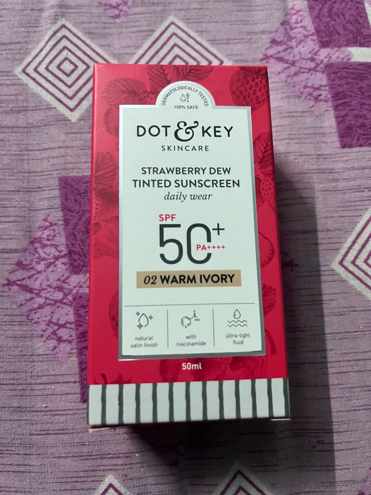 Dot &amp; Key Strawberry Dew Sunscreen