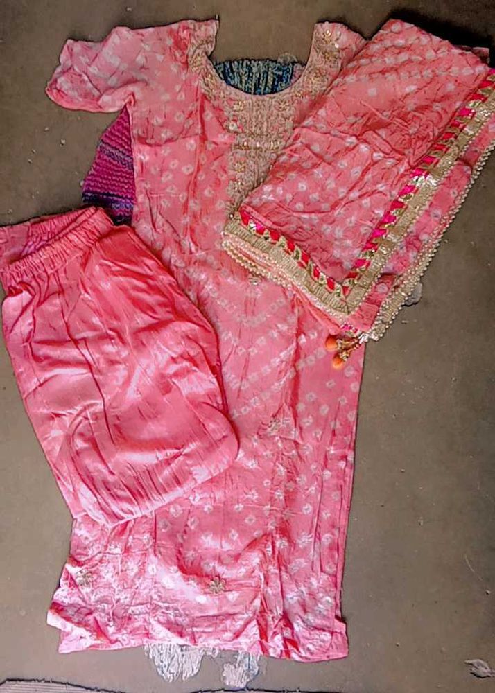Pink Bandhani Salwar Kameez