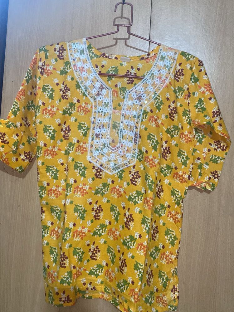 Short Kurti