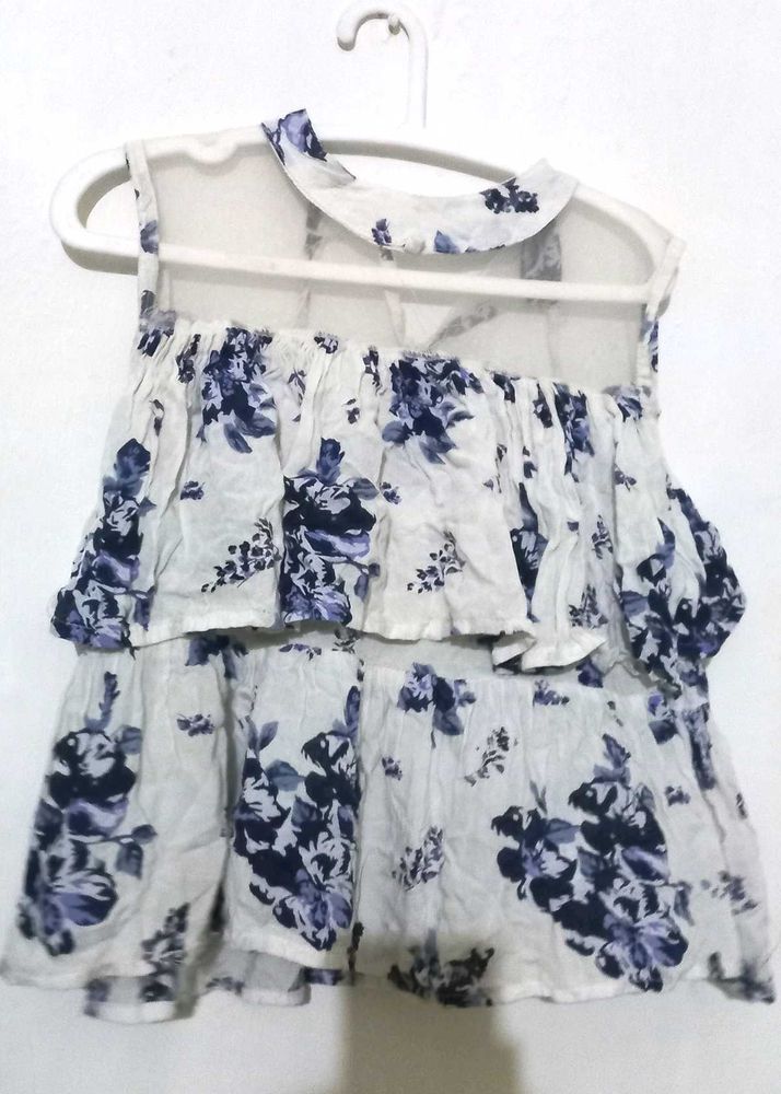 White Floral Print Top ✨️