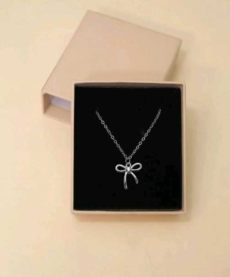 Bow Pendant Necklace