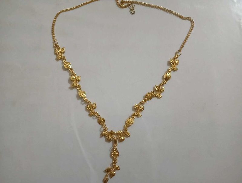Vintage Gold Floral Necklace