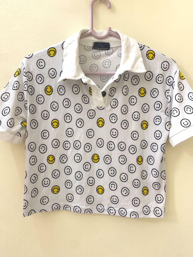 Smiley Face Print Collared Crop Top