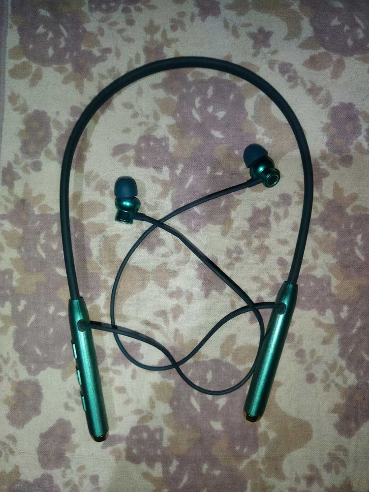 NECKBAND EARPHONE