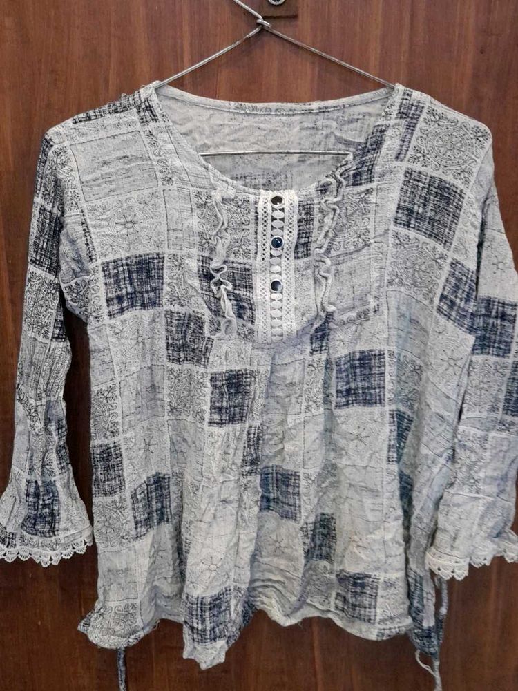 Woman&#39;s Top