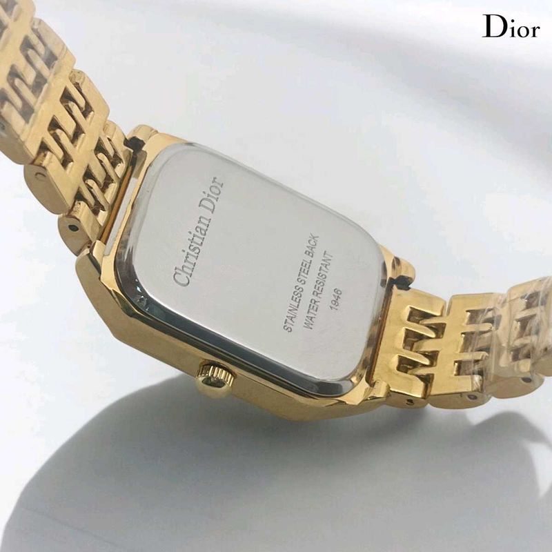 DIOR PREMIUM QUALITY LADIES WATCH @SALE