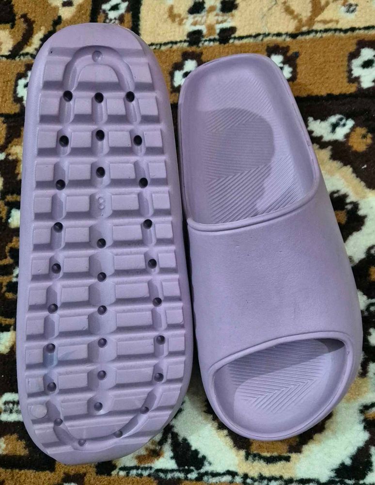 New women EVA Lavender Slippers in size 8
