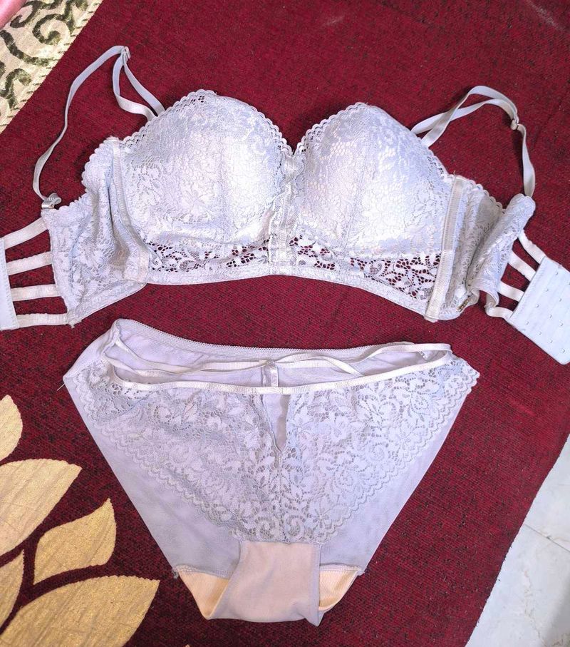 Lace Bra &amp; Panty Set