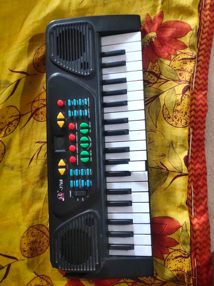 Kids Play Toy Piano
