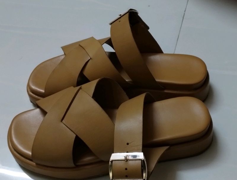 Sandal